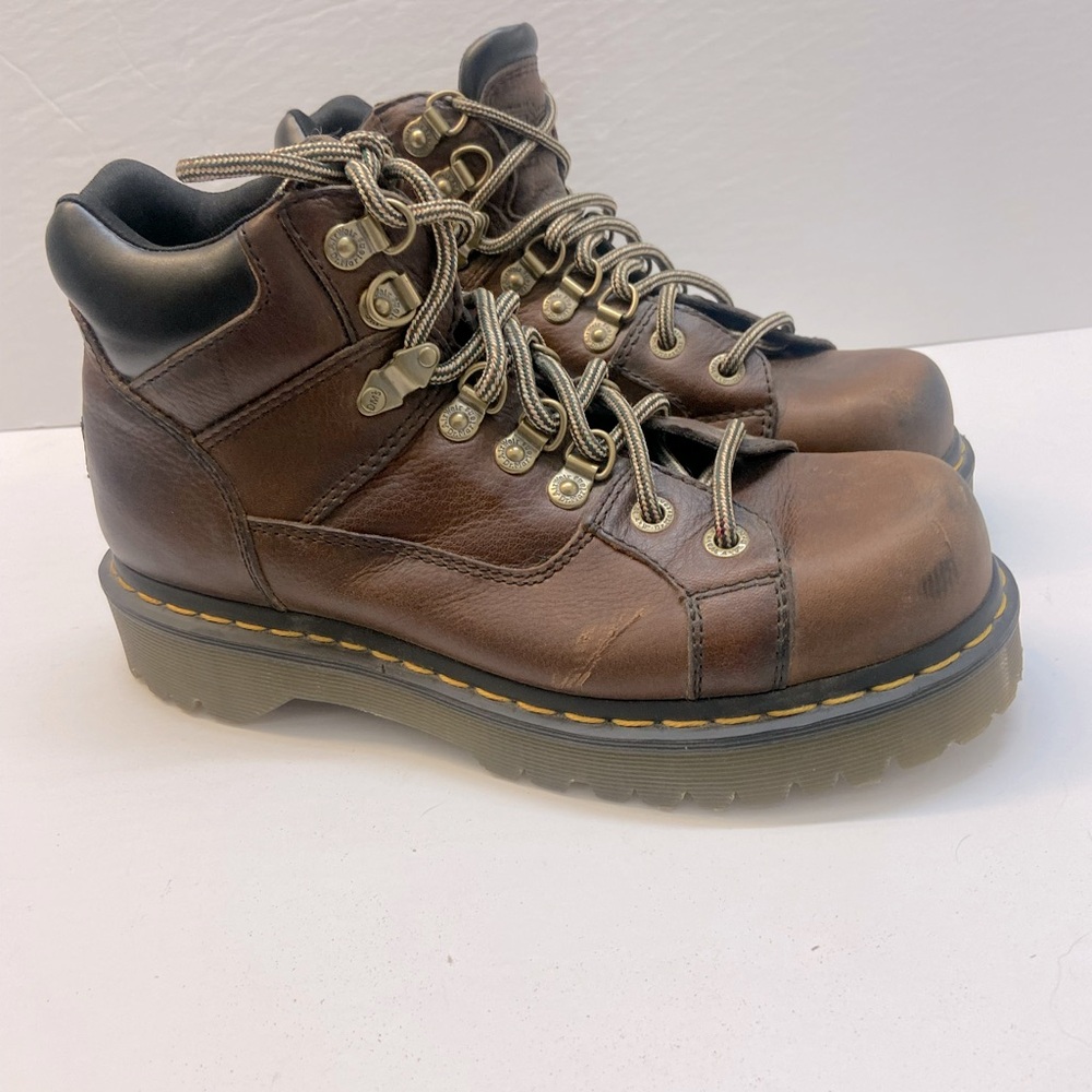 Dr Marten 11302 brown men’s size 8 women’s size 9